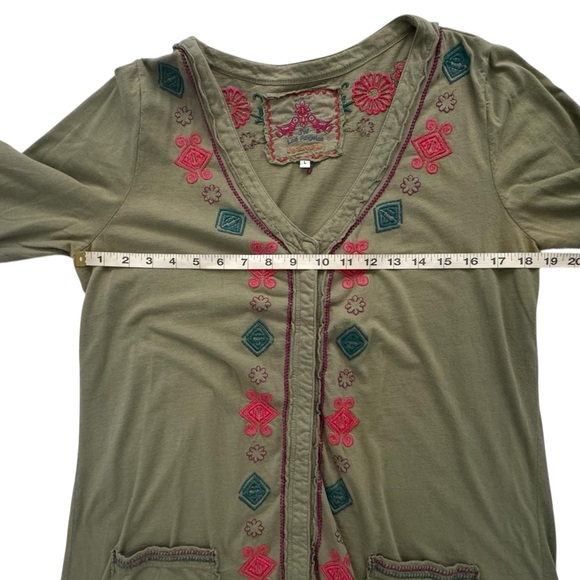 Johnny Was Olive Green Long Sleeve Floral Embroidery Button Cardigan Size Large - Picture 10 of 12